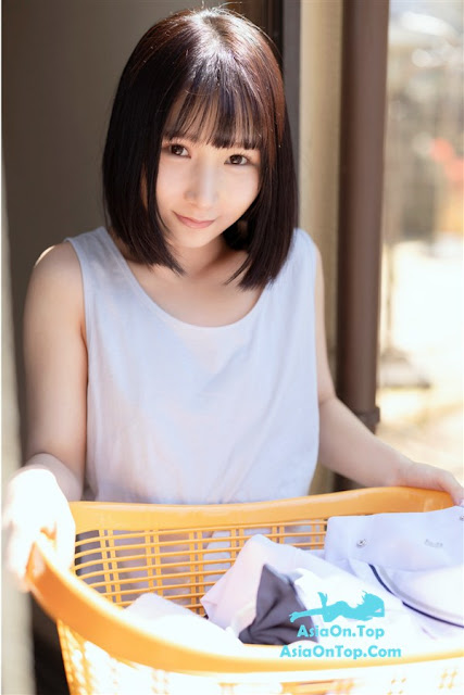 JP Kana Yura 由良かな – Smile