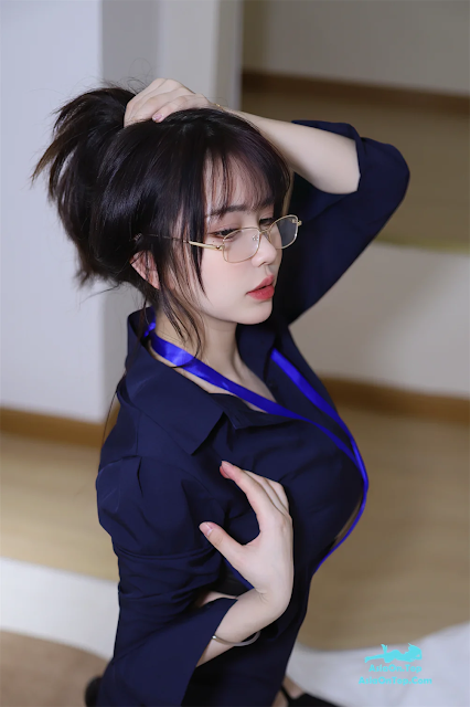 Coser@Tina很妖孽呀 – 职业装秘书 | Coser@Tina is very enchanting – Professional Secretary Outfit