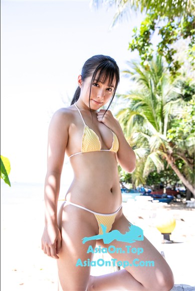 Photobook Maeda Misato 前田美里 – No One Will Ever Call You Short Again