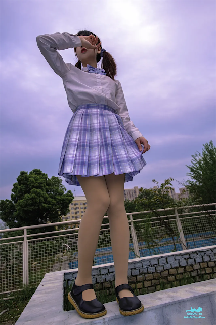 [森萝财团写真] 月下001 小夜 肉丝 300D 真空 | [Senluo Financial Group Photo Collection] Moonlight 001 Xiaoye Fishnet Stockings 300D Vacuum Packed