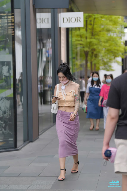 [精选街拍作品] No.3213 热带风情 | [Curated Street Snap Works] No.3213 Tropical Flair