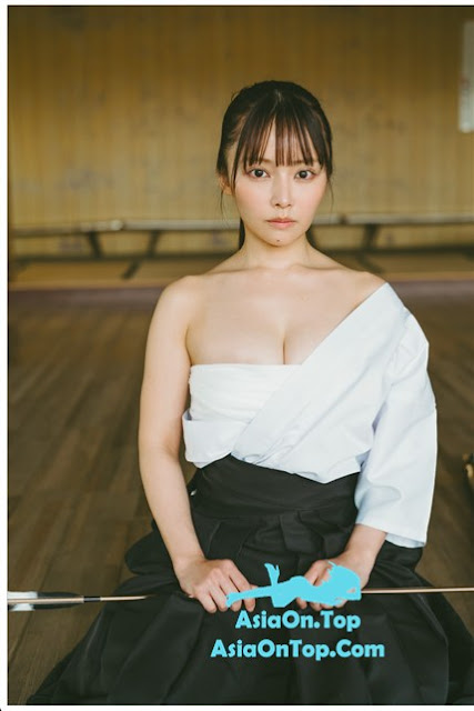 JP Misao Ueda 上田操 – はだけた道着の下 | JP Misao Ueda – Under the Opened Gi