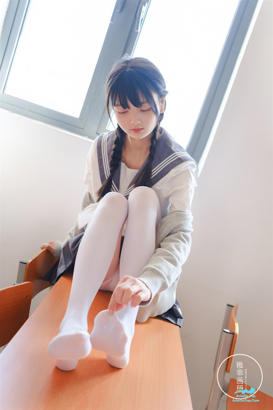 Coser@稚乖画册 – 晴空 赤西夜夜 80D白丝