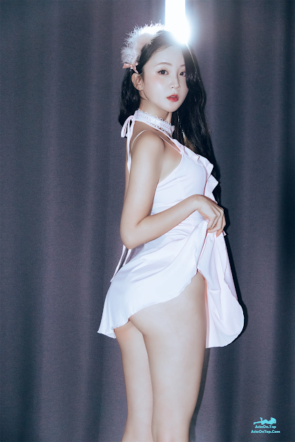 Hanseul – Black Swan