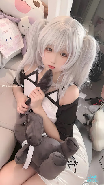 Coser@Seele麦麦 – 白色双马尾 | Coser@Seele Maimai – White Twin Tails