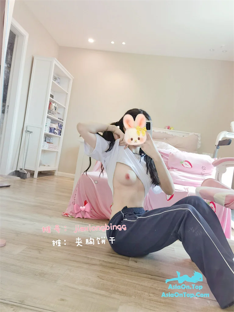 Coser@橙子喵酱 – 夹胸饼干 – 校服 | Coser@OrangeCatMeow – Sandwich Cookie – School Uniform
