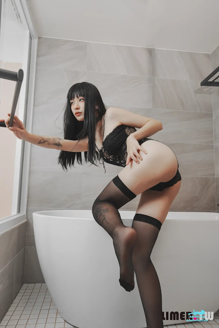 [Limerence原创] No.019 Yuni超美黑丝裸足加足拓 | [Limerence Original] No.019 Yuni Super Beautiful Black Stockings Bare Feet Plus Foot Print