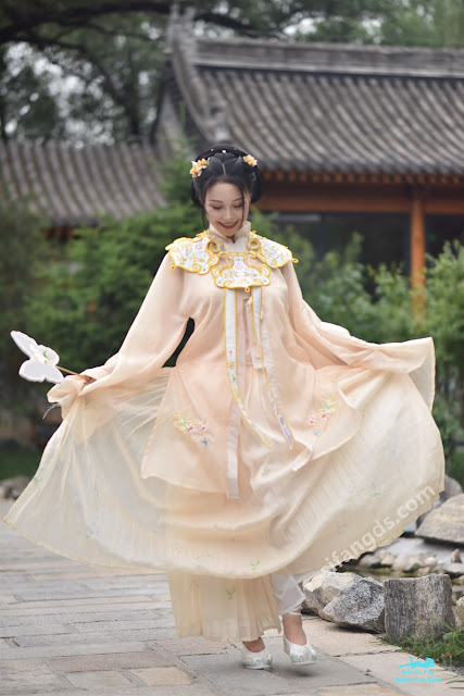 XiuRen秀人网 Uncensored Qing Miao 清妙 – R18 秀人网模特 25年新作品 浴室 And 户外 Part02