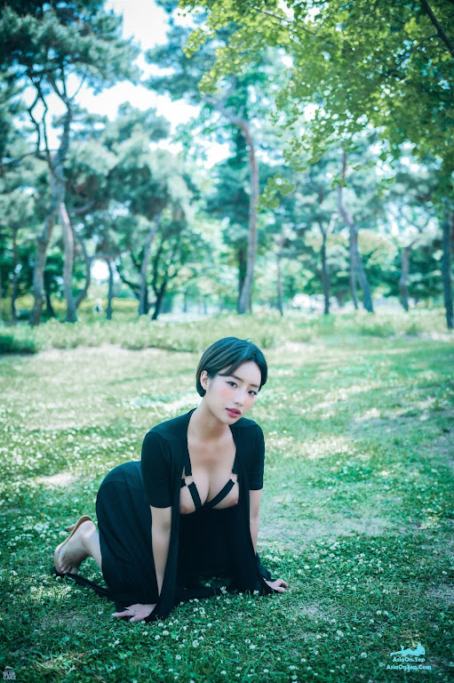 BLUECAKE Booty Queen – Walk In The Park