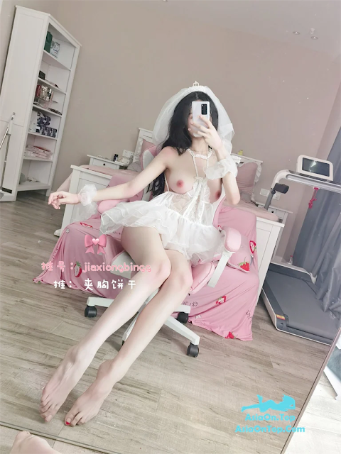 Coser@橙子喵酱 – 夹胸饼干 – 短裙婚纱 | Coser@Orange Meow Sauce – Cleavage Cookie – Short Skirt Wedding Dress