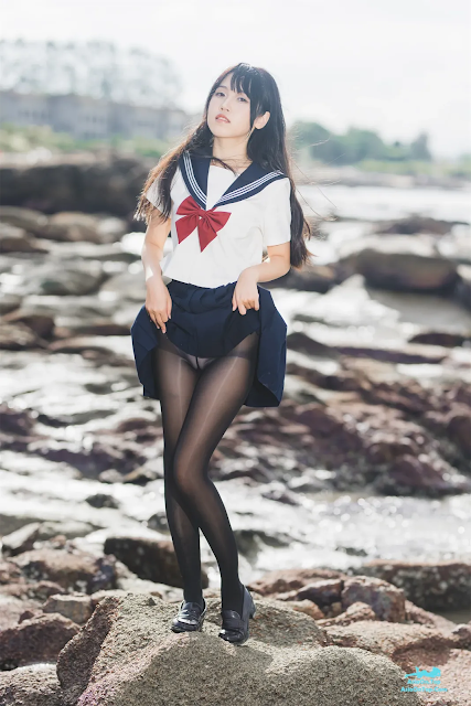 Coser@不呆猫 & 三無人型 – 水手服百合黑丝