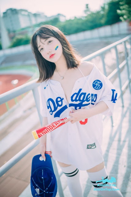 DJAWA Son Ye-Eun 손예은 – Cheer Up In The Summer A