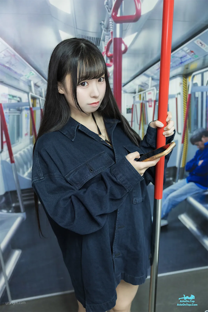 Coser@Littlesshine 晴兒 – 清纯美乳嫩模 演绎电车内剧情 | Coser@Littlesshine Qing’er – Pure and beautiful-breasted young model enacts a scene inside a train