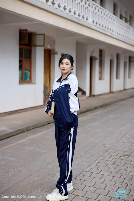 [Xiuren秀人网]2025.12.12 NO.11103 小肉肉咪[72+1P／787MB]