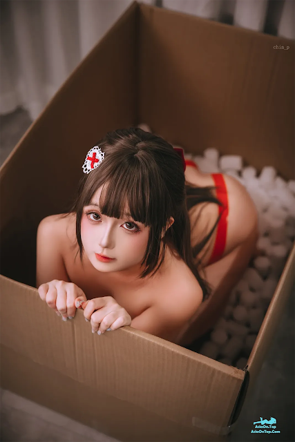 Coser@日奈娇 – 礼物 | Coser@日奈娇 – Gift