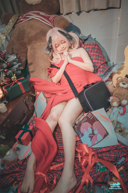 Coser@神沢永莉 – 请签收小春的礼物