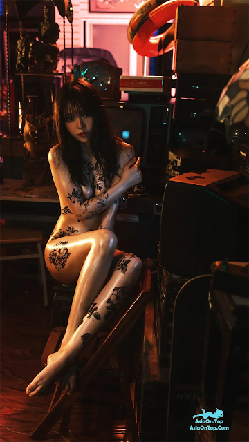 Coser@草莓味奈奈兔 – 古玩店玩偶 | Coser@Strawberry Flavor Nana Rabbit – Antique Shop Doll