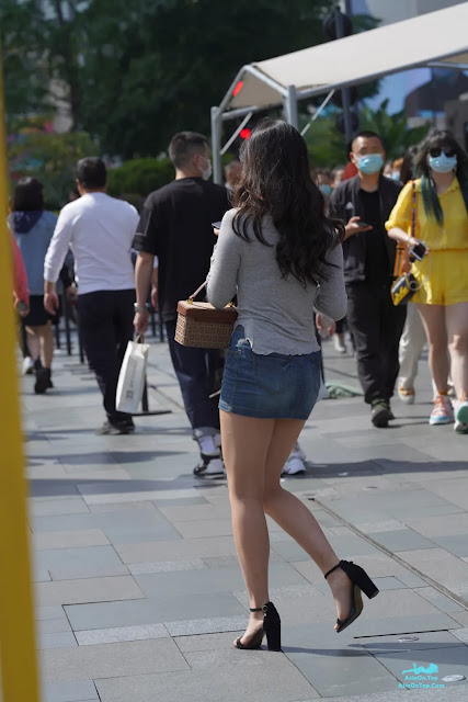 [精选街拍作品] No.3186 蓝色紧身包臀裙 | [Featured Street Snap Works] No.3186 Blue Tight Bodycon Skirt