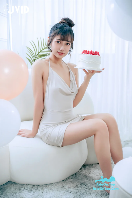 [JVID] 井野奈 & 肉包 – 色慾融合の閨蜜慶生派對 | [JVID] Ino Natsu & Nikuhō – Lustful Fusion Birthday Party for Close Female Friends
