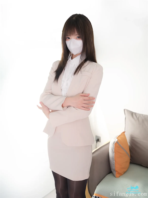 [紧急企划] 见希w – R18 内部私定 OL&瑜伽裤+4K视频 | [Urgent Project] 见希w – R18 Private Internal Arrangement OL & Yoga Pants + 4K Video