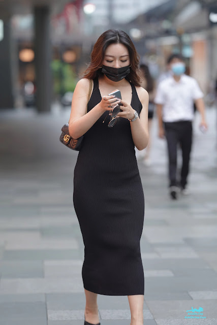 [精选街拍作品] No.3195 黑色长裙 | [Featured Street Snap Works] No.3195 Black Long Dress