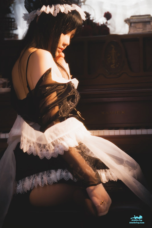 Coser@桜桃喵 – 透明女仆