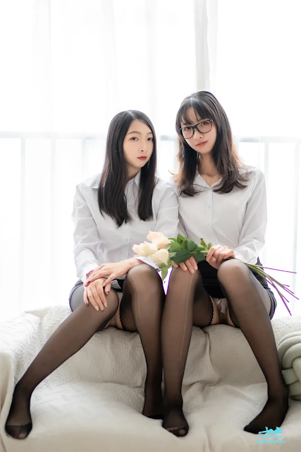 Coser@茶籽ccz – 黑絲雙人百合 | Coser@茶籽ccz – Black Silk Girls’ Love Duo