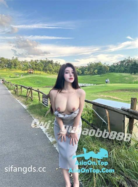 瑜宝 – 反差母狗颜值女神 8月最新VIP福利 | Yu Bao – Contrast Bitch Beauty Goddess August Latest VIP Benefits
