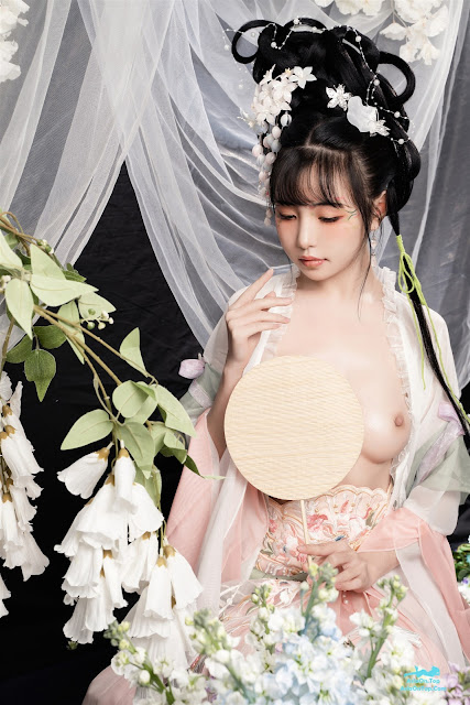 Coser@爆机少女喵小吉 (Nekokoyoshi) – 花间集 | Coser@explosive Girl Meow Xiaoji (nekokoyoshi) – Flower Room Collection