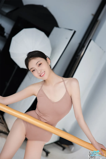 GALLI嘉丽 Vol.001 – Mao Mao (毛毛)